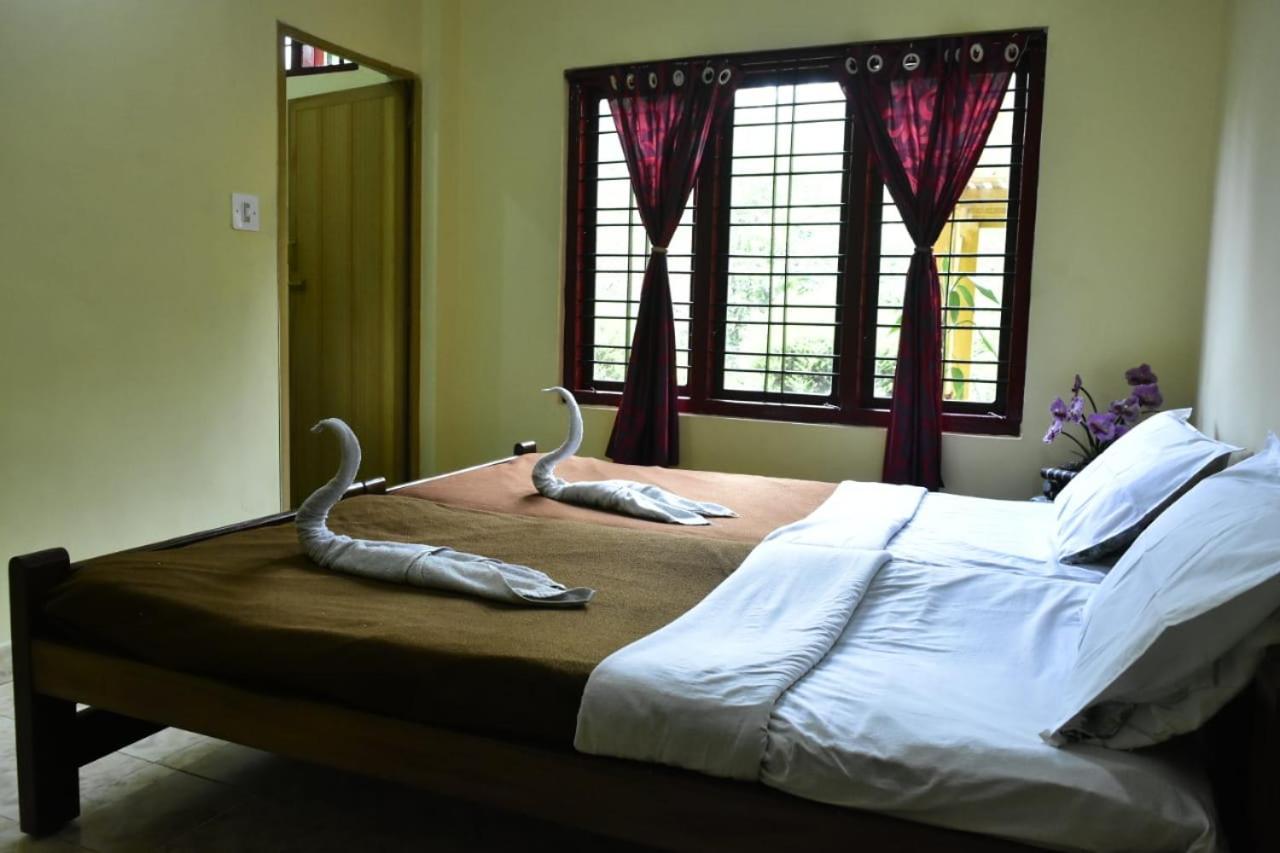 מדיקרי Eshwari Cottage מראה חיצוני תמונה